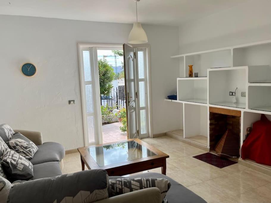 Playa Chica Apt With Terrace 100 M From The Sea Puerto del Carmen  Zewnętrze zdjęcie